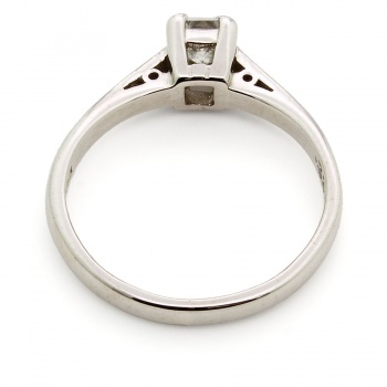 18ct white gold Diamond 33pts solitaire Ring size K
